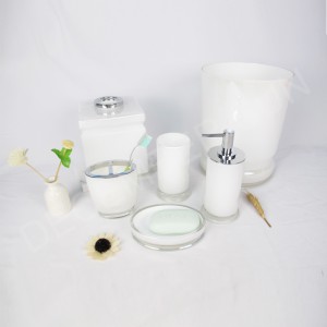 Set accessori bagno bianco